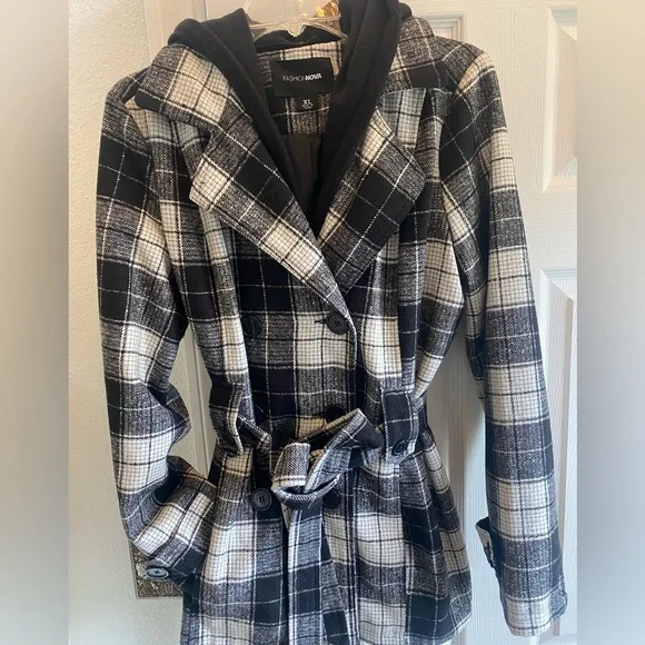 FASHION NOVA 🖤💖🤍PLAID BUTTON FRONT PEACOAT-WITH SASH & DETACHABLE HOODIE-XL - Picture 5 of 16